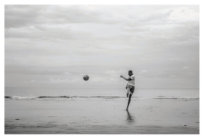 Coastal Kick in Monochrome