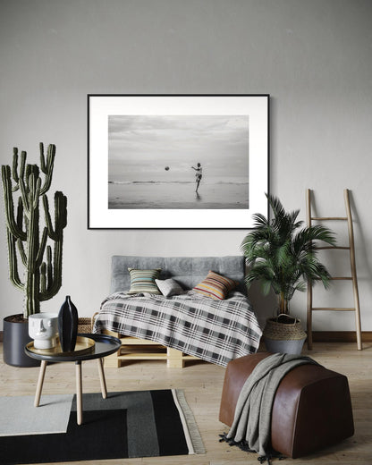Coastal Kick in Monochrome